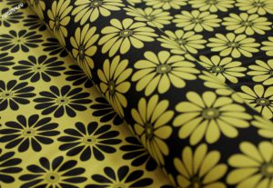 Портьерная ткань Жаккард «Ромашки» цвет жёлтый
